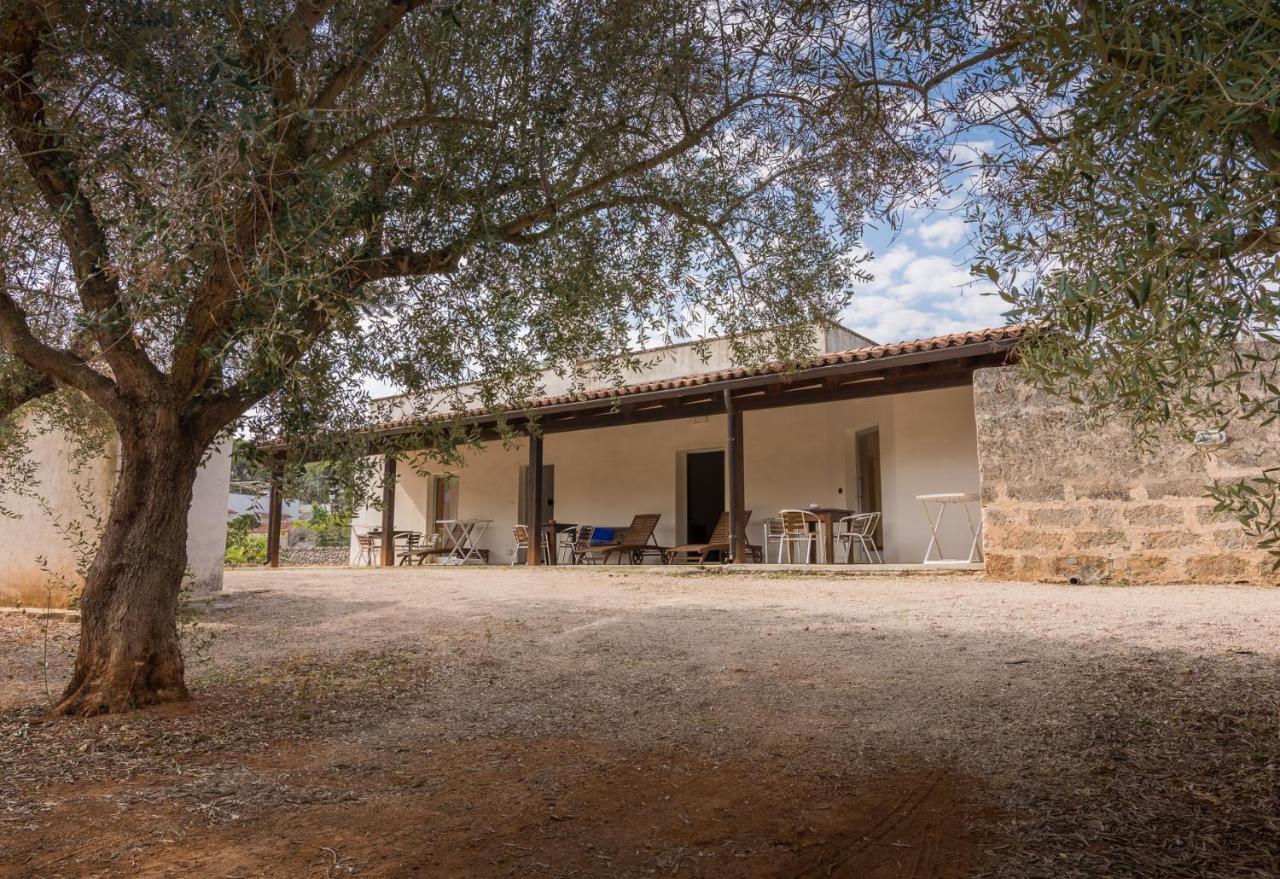 Cottage A 5 Minuti Dal Mare นาร์โด ภายนอก รูปภาพ
