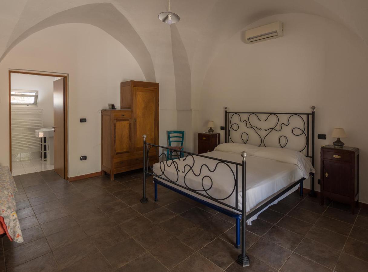 Cottage A 5 Minuti Dal Mare นาร์โด ภายนอก รูปภาพ